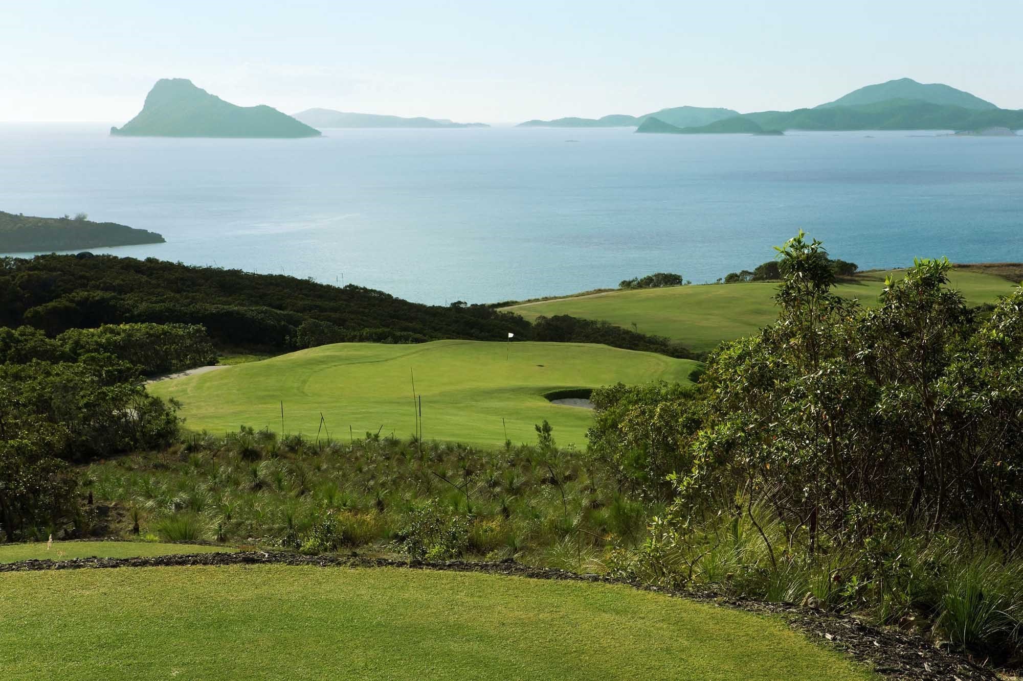 Download Hamilton Island Golf Club Tour Pics